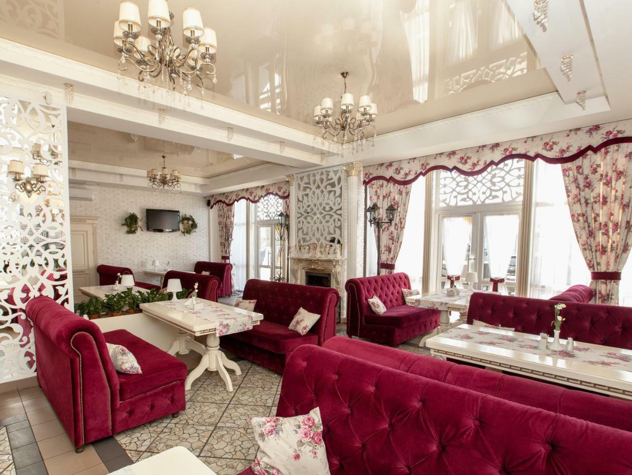 Mon Ami Hotel Ivano-Frankivsk Exterior photo
